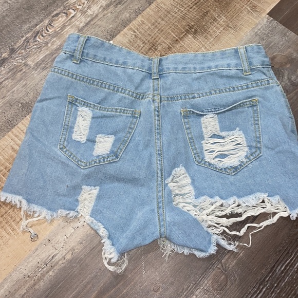 Light wash shorts✨ - Picture 2 of 5